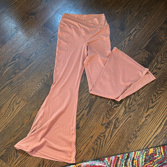 Offline by Aerie Pants - Offline by Aerie flare leggings Size XL